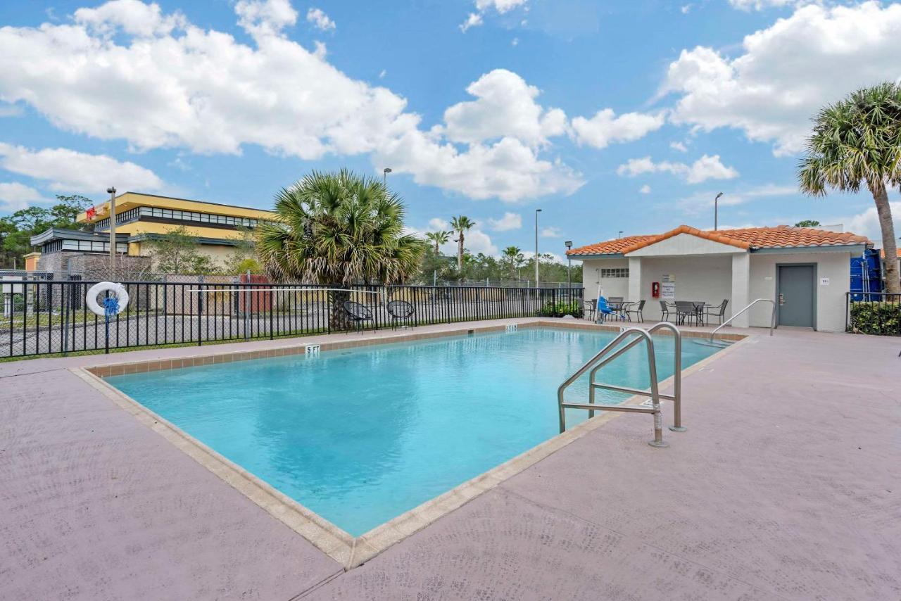 Quality Inn & Suites Orlando East - Ucf Area Alafaya Zewnętrze zdjęcie