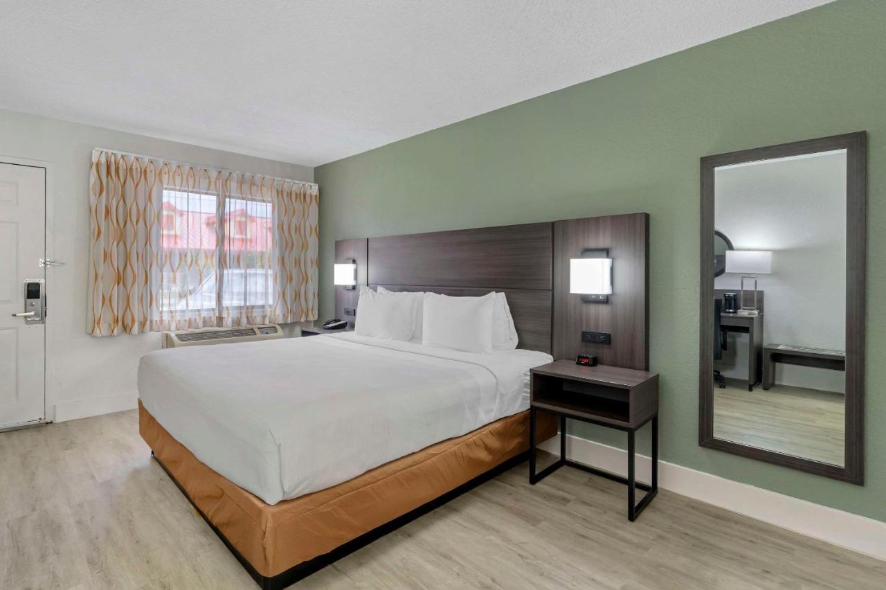 Quality Inn & Suites Orlando East - Ucf Area Alafaya Zewnętrze zdjęcie