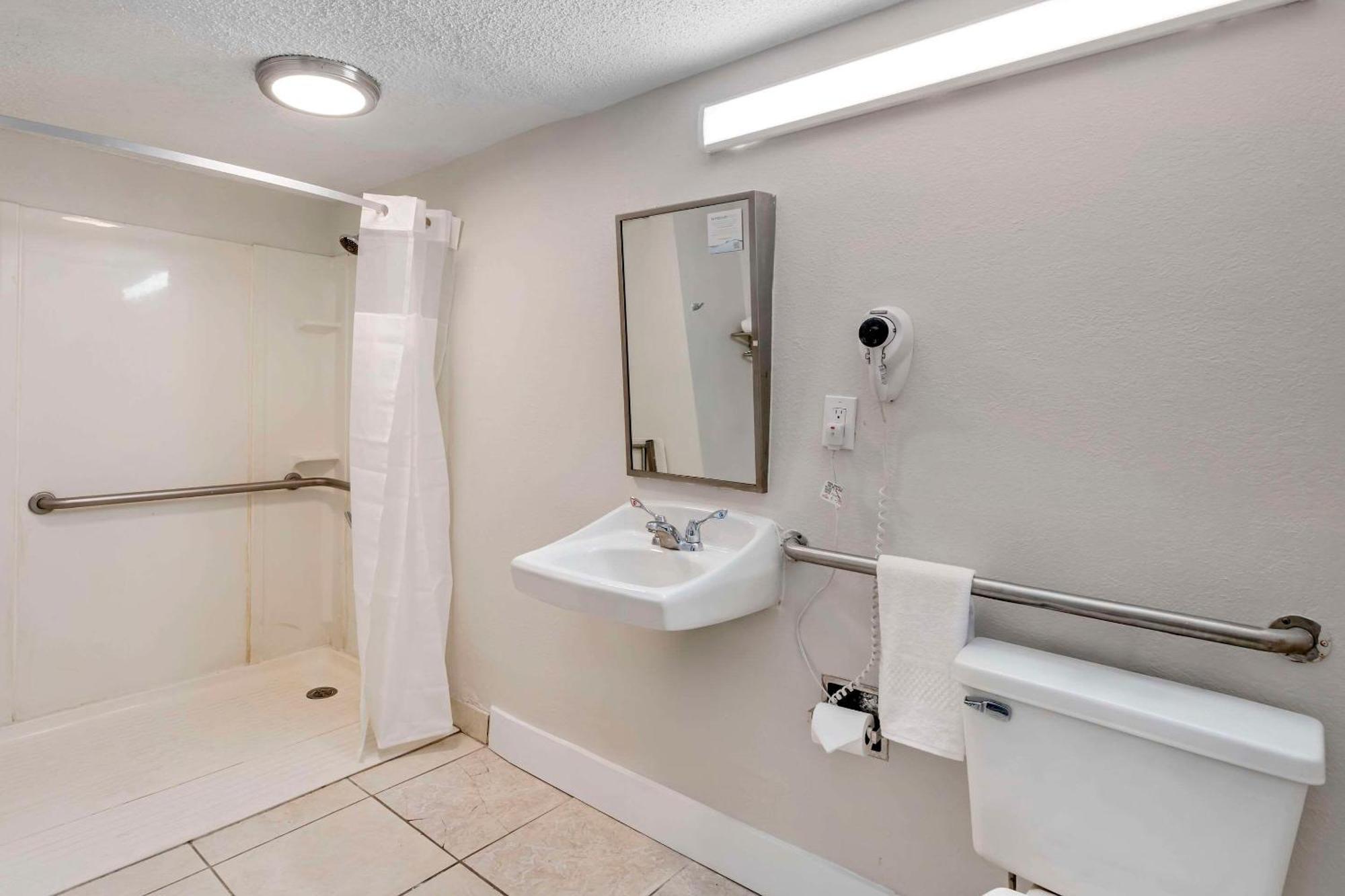 Quality Inn & Suites Orlando East - Ucf Area Alafaya Zewnętrze zdjęcie