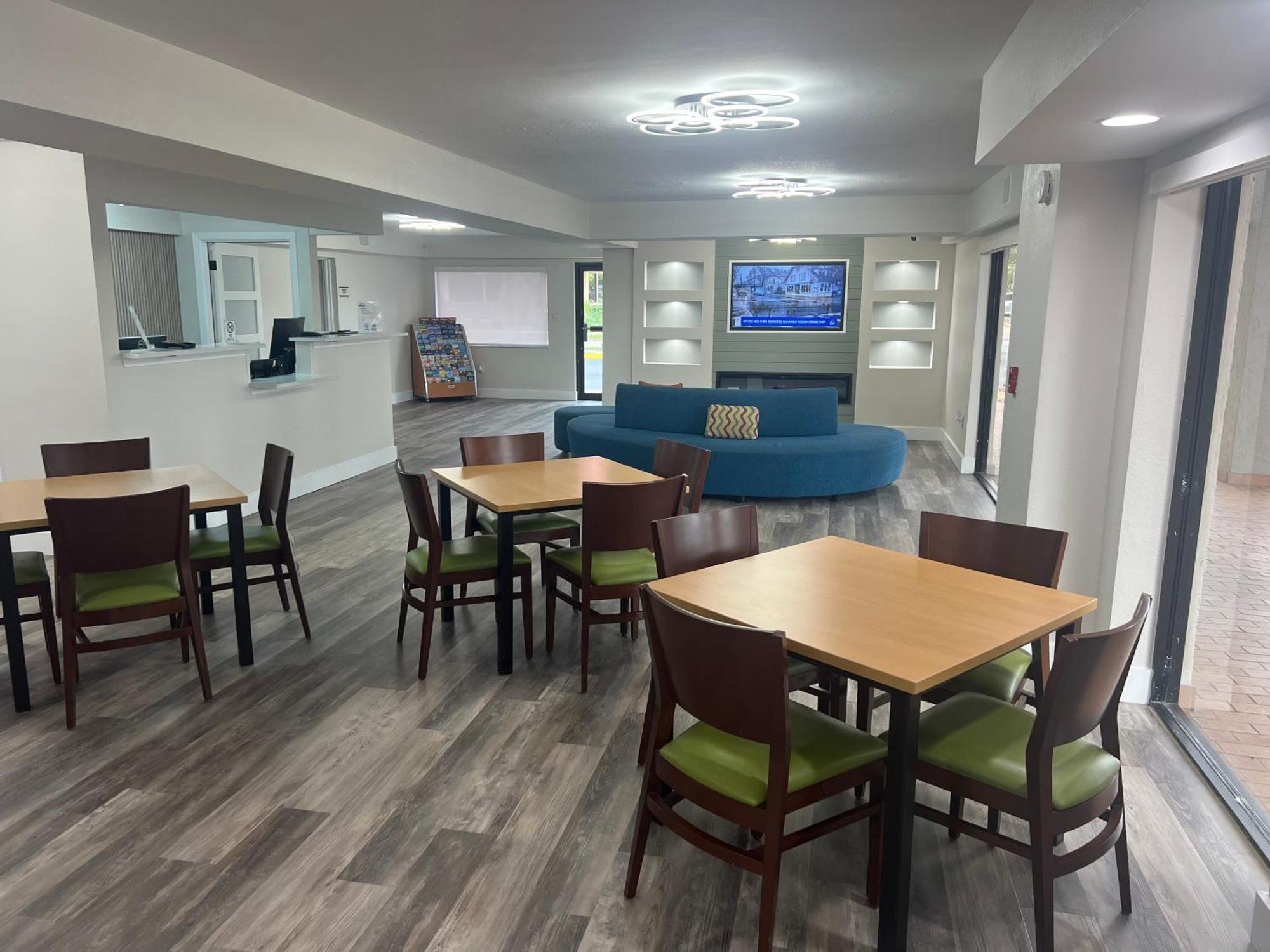 Quality Inn & Suites Orlando East - Ucf Area Alafaya Zewnętrze zdjęcie