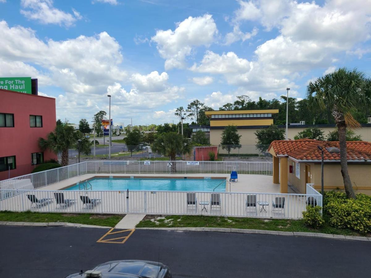 Quality Inn & Suites Orlando East - Ucf Area Alafaya Zewnętrze zdjęcie
